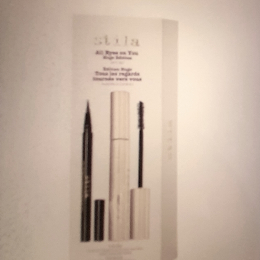 Stila All Eyes on You mascara.and eyeliner set